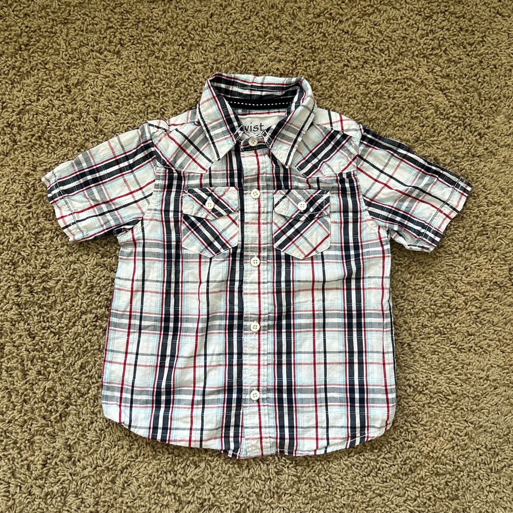 3 for $15 🍉 Boys Check Patterned Button Down Short Sleeved Shirt Size 4T (XS)